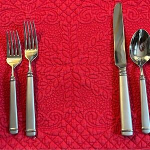 NWT Reed & Barton Siena Matte 5 piece silverware place setting